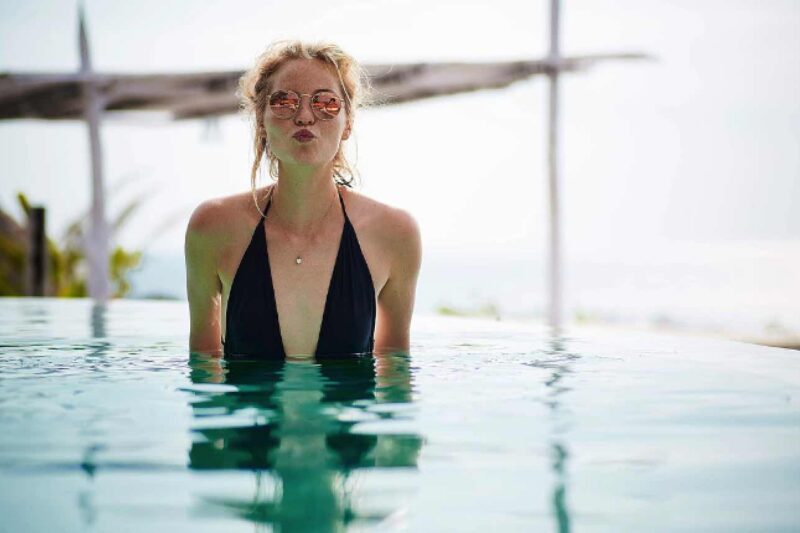Bademoden 2021 – Badeanzug oder Bikini?