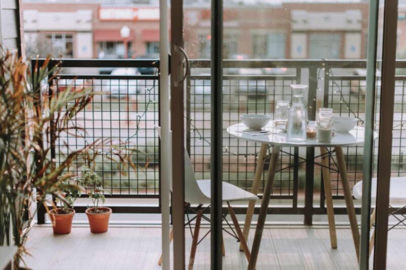Balkon verschönern leicht gemacht – Zinkwanne und Mini-Pool