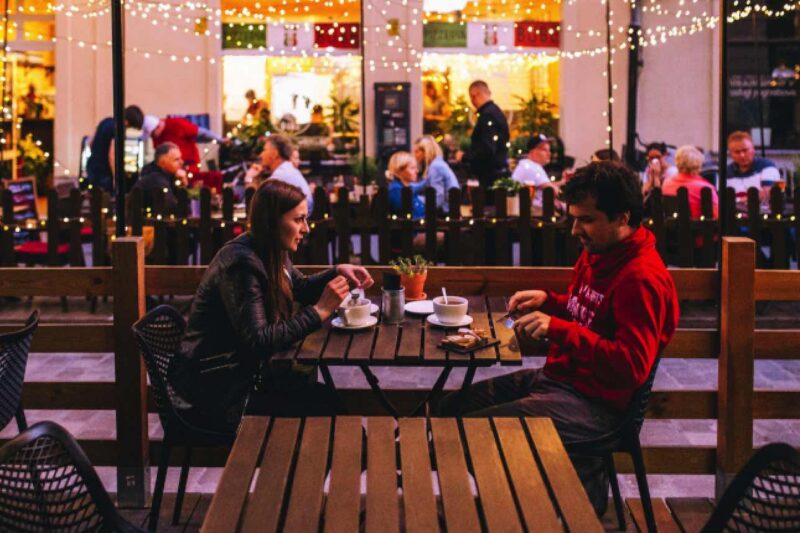 Romantische Date-Ideen für Beschäftigte