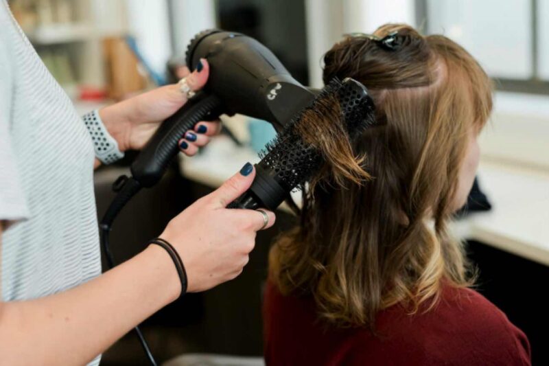 Das 1×1 für Haarbürsten – so gelingt die Auswahl für den eigenen Haartyp